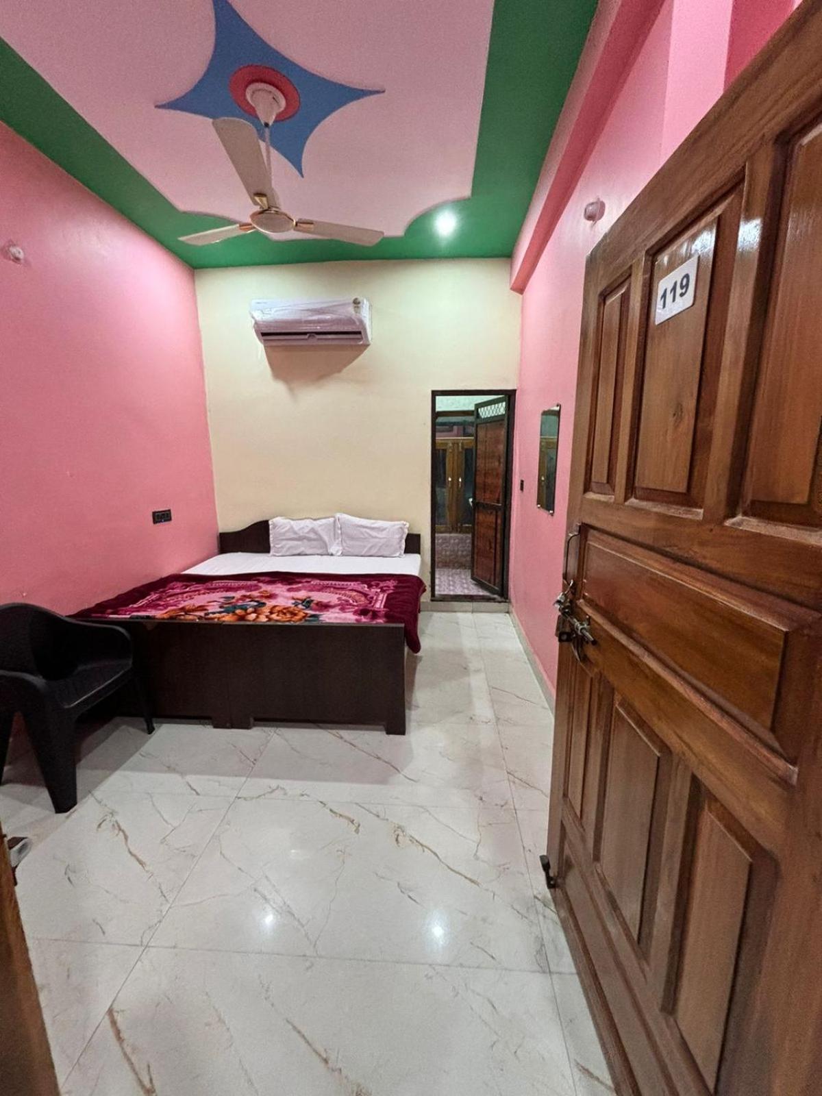 Chandrika Palace 500 Meter From Ayodhya Railway And Ram Mandir Exterior foto